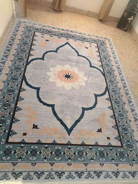 فرشه للبيع طوله 330 العرض 230 مده 4متر عدد 2 جديد للبيع السعر الكلي 35 قفل ***********
