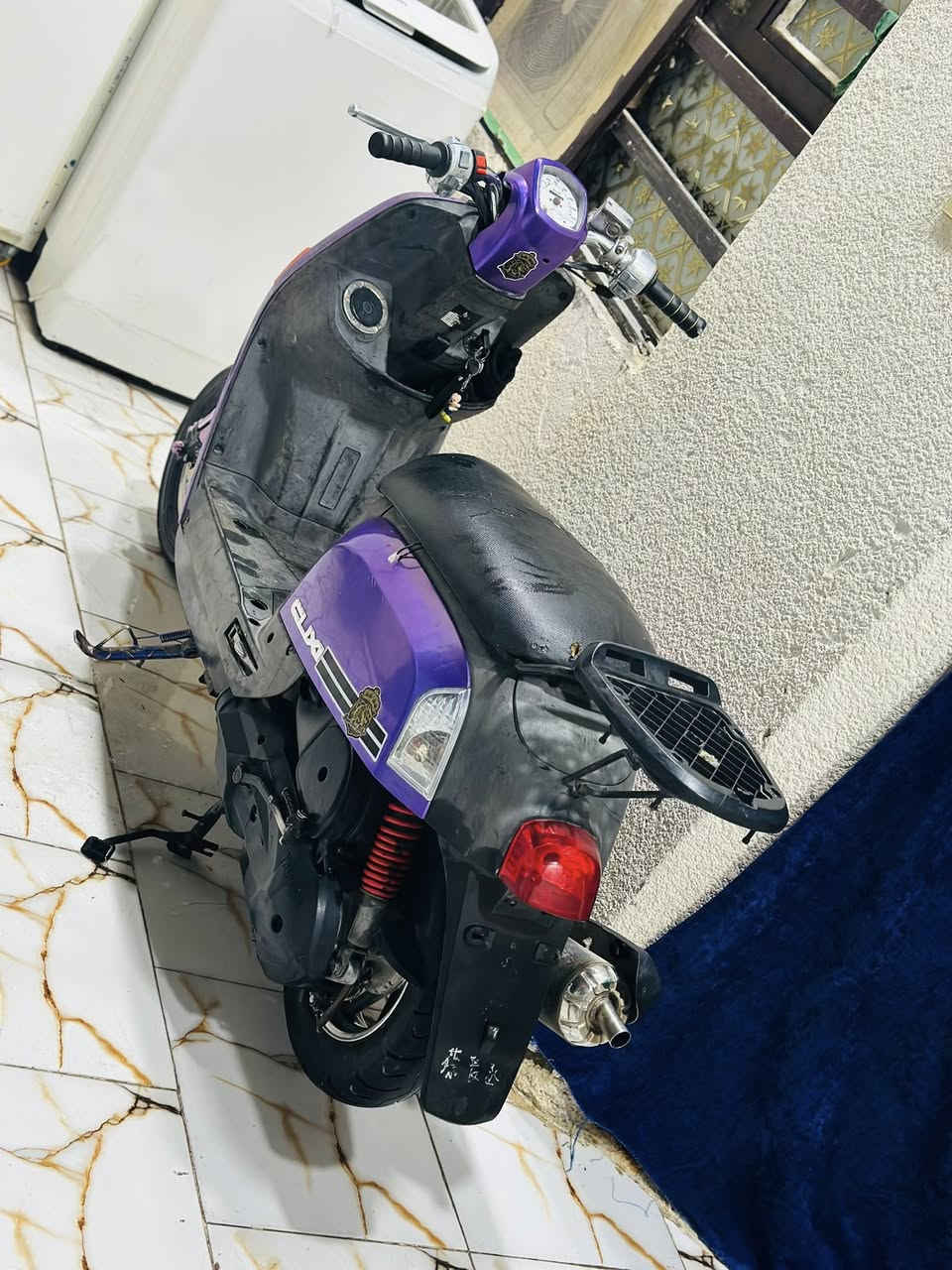 بوليس للبيع بلاد ما مفتوحه سعر ٧٠٠ وبيها مجال عنوان شهداء سيف سعد رقمي ***********
