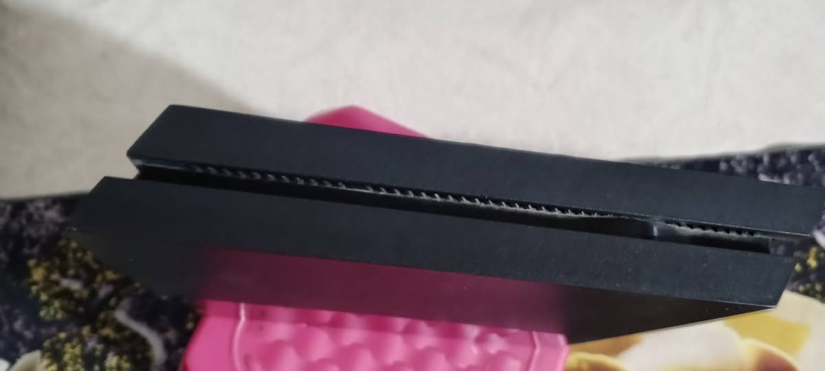 سلام عليكم بلي 4فات يدات عدد2 كامل ملحقات يجي ويا9 اقراص النضافه ميه ميه مكاني كربلاء حي الحر موجود السعر 300وبي مجال بسيط رقم الواتساب ***********
