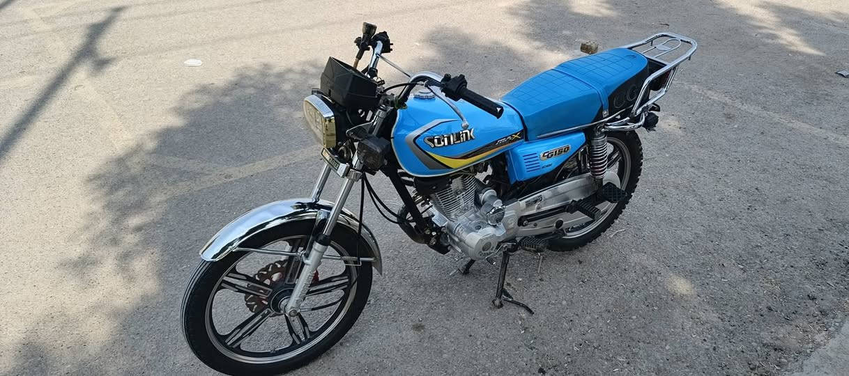 دراجه سيفان موديل 2022 نظيفه محرك مكفول السعر 500 وبيه مجال***********
