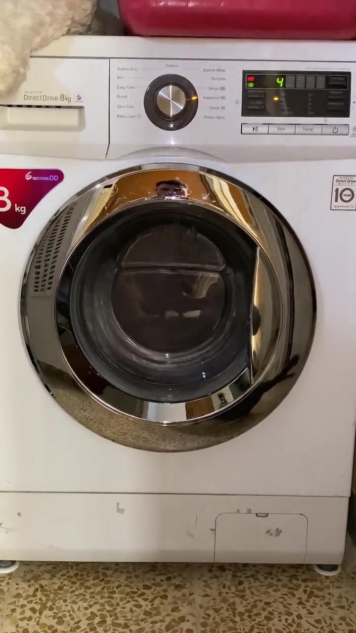 غسالة LG  8kg شغالة مابيها اي عطل بس صوتها عالي لان حاطها داخل البيت 150 وبيها مجال بسيط


**إذا كنت صاحب هذا الإعلان وتريد حذفه لأي سبب، رجاءا أرسل رسالة إلى الدعم الفني**