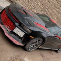 سعرها ٥٨ ورقة.....كمارو ٢٠١٠ بيها كم قطعة صبغ ما بيها ضربة قوية ...كير...