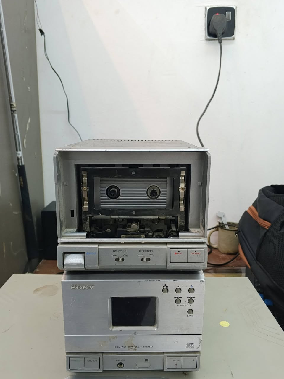 السلام وعليكم جهاز سوني وزن ثقيل جداً طابقين يشغل قرص وكاسيت بس ماعرفله شغال سعره 25 متوفر توصيل


**إذا كنت صاحب هذا الإعلان وتريد حذفه لأي سبب، رجاءا أرسل رسالة إلى الدعم الفني**