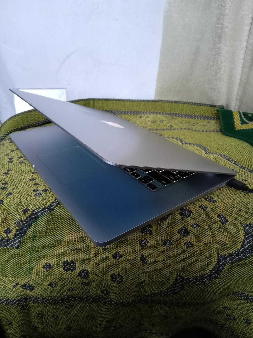 لابتوب ابل مع شاحنته الاصليه
كوراي 7 رام 16
حجم 15.6
كارت شاشه منفصل 2 نيفيدياه
للبيع  السعر 150 الف سعر نهائي
نقصه فقط هارد اني منصب النضام بهارد خارجي
عنواني بغداد الكرخ


**إذا كنت صاحب هذا الإعلان وتريد حذفه لأي سبب، رجاءا أرسل رسالة إلى الدعم الفني**