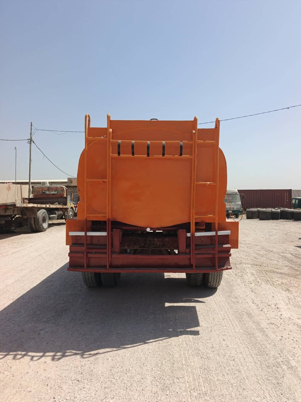 هسلام عليكم ابوردين للبيع موديل 82بلاديه 10طن رقم نينوى مداور ثاني يوم مكفوله كفاله عامه جاهزه لشغل مكلف بلنشر خاص ماجاوب رقم راعيه وتصل ***********
