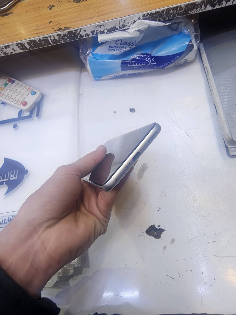 السلام عليكم الترا ٢٢اس ذاكره ١٢٨ لون ماروني بي شخوط بالصفاح جهاز كلشي مامبدل بي أمريكي السعر ٤٧٥  بي مجال بسيط + هونر اكس 9c ذاكره ٢٥٦ الون  نضيف كلش السعر ٢٤٥ بي مجال بسيط الاتصال ***********
