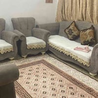 تخم • ١٠ مقاعد