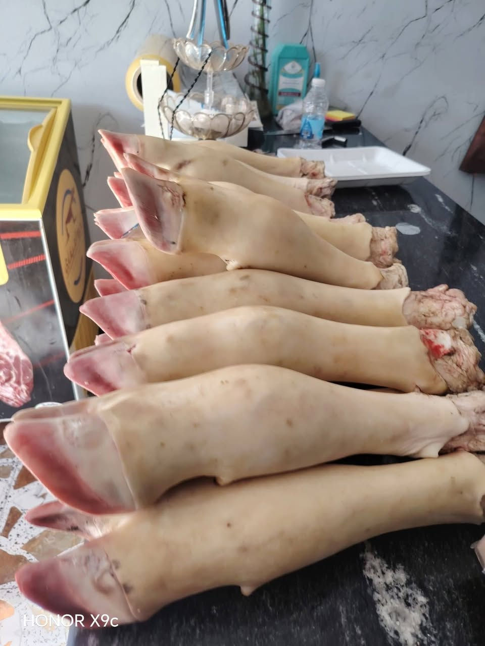 متوفر يوم غد كراعين عجل فرش درجه اولى 
 3 كيلوات كراعين عجل السعر 15 الف
للحجز *********** بي واتساب 
او مراسلة الصفحه 
تتوفر خدمة التوصيل داخل النجف والكوفه 
العنوان النجف الأشرف بداية ملحق الروان مقابل حلويات المنار
