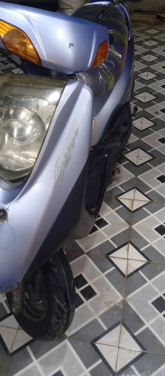 بريز نضافته تخبل مكينه بلادية  نطيك ضمان ٣ يام شاير شغاله + بريكات شغاله زارعله عدسه مال كورله لايتة قوي كلش سعر 550 لعنوان لشعب رقم لهاتف ***********
