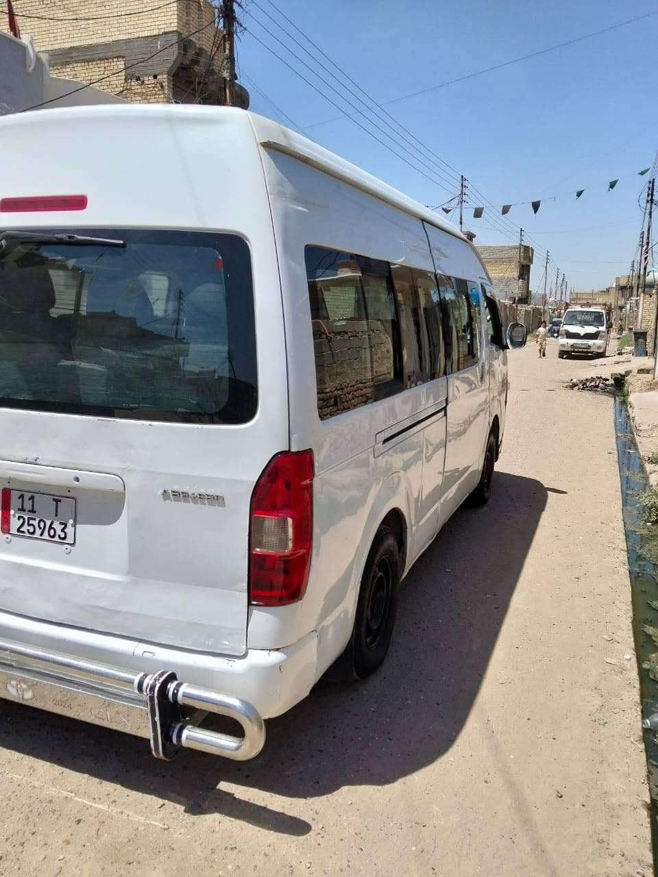 سلام عليكم جنبيH2موديل 14  كير مكينة اكسن خير من الله
السيارة مال خط جاهزة تدفئ تبريد سنوية 
بسمي بس بيها داير امعمر السيارة ابلادية ما بيها صبغ  چاملاقات امغلفة 
او بيهة بارد بل جنطة فقاط
المكام بغداد احسينيت المعامل 
السعر132
رقم ***********
