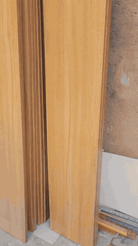 سلام عليكم رفوف خشب mdf العدد ١٣ رف قياس الرف مترين واربعين مع سجج والحمالات مكاني بغداد الإسكان السعر عل خاص او اتصل ***********
