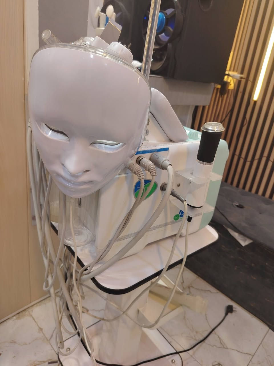 هيدروفيشل مستعمل شهر واحد فقط ٩ هاند اصلي
سعرا ٣٥٠ وبي مجال قليل مكاني دوانيه عفك 
***********
