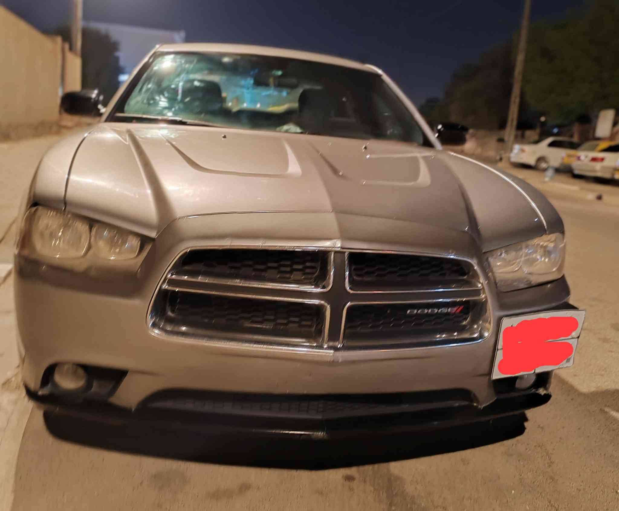 السلام عليكم جارجر 2014 ادوات دخول جديد كارتون كصه جنطه جاهزه للخير شغل باجات متومه ارقام وسنويه شمالي طبق الاصل السياره فول عدا الفتحه مكينه 3600 كير ومكينه كارتون حداده خير من الله تخم تاير تدفئه تبريد ويه السويج غرفه تخبل بعد دخول جديد وما متعوبه مكان السياره بصره مراوس بسياره عاليه وذا كوري بعد احسن ***********
