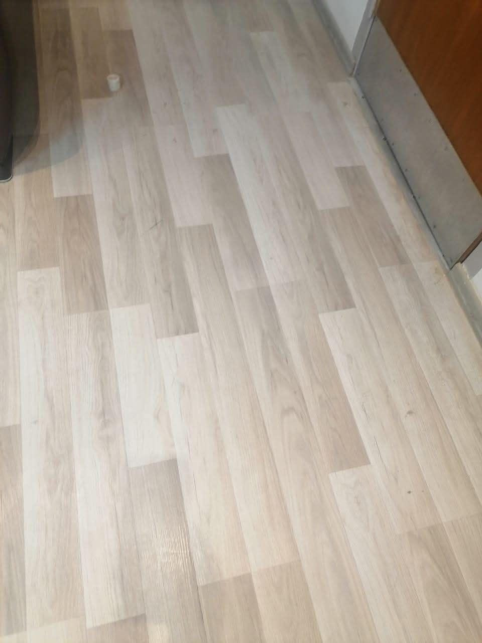 السلام عليكم خلفه متفرق سقوف ثانويه جدران ارضيه باركيه جبس بوردكس تقليف جدران كافت انواع الديكوارت ***********
