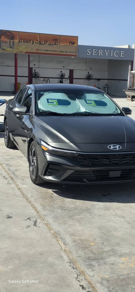 النترا  ٢٤ لمتدد
تبديل جاملغ و بنيد نفس اللون 

شوي بارد بالجاملغ  جوه قبل بانزين

بدون اي دواخل او لغد .

الإيرباكات كله سليم 

مكان واسط كوت 

***********
