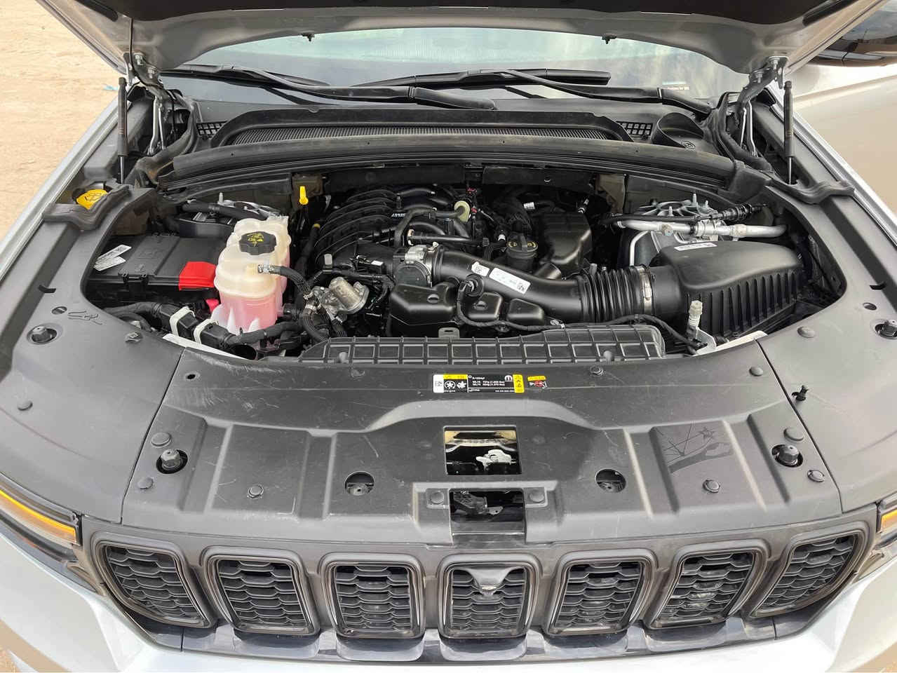 السلام وعليكم جيب لمتد وارد امريكي تقرير غرق سياره جديده كلش ماشيه 6الف رقم بصره بسمي تسجيل جديد موديل 2024السعر  315وهذا رقمي *********** البصرة, العراق
