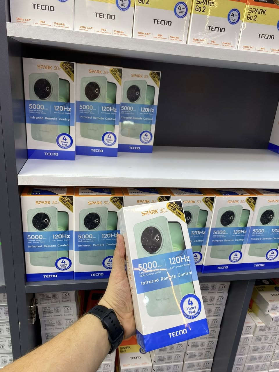 يوجد جميع الهواتف و الاكسسوارات
جمله + مفرد 
للتواصل ***********
