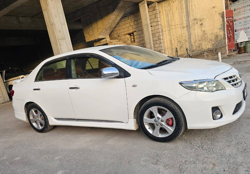 تۆیۆتا کرۆلا 2013 گیڕ ئۆتۆماتیک بیکاشۆ 
سپۆرت  مەکینە گەورە 18
 خەلیجی  نمونە لە جوانی
 و خاوێنی گێرو مەکینە
 بەشەرەت 
یەک چامڵخی ڕەشە بی ناو
 گرتن یەک دوو ساردی بچوکی
 هەیە زۆر  خاوێنە 

سعر لە کۆمێنت داوابکە ڕاستەخۆ بۆت دیت 📩 

توندو تۆڵە تازە چوار تایە بۆ کڕاوە گیرو مەکینە بەشەرتە 
ناونیشان تەق تەق 
 
ژمارەی خاوەنی 
***********
