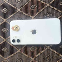 آيفون ١١ • ١٢٨ جيجا • بطارية ٩٠٪