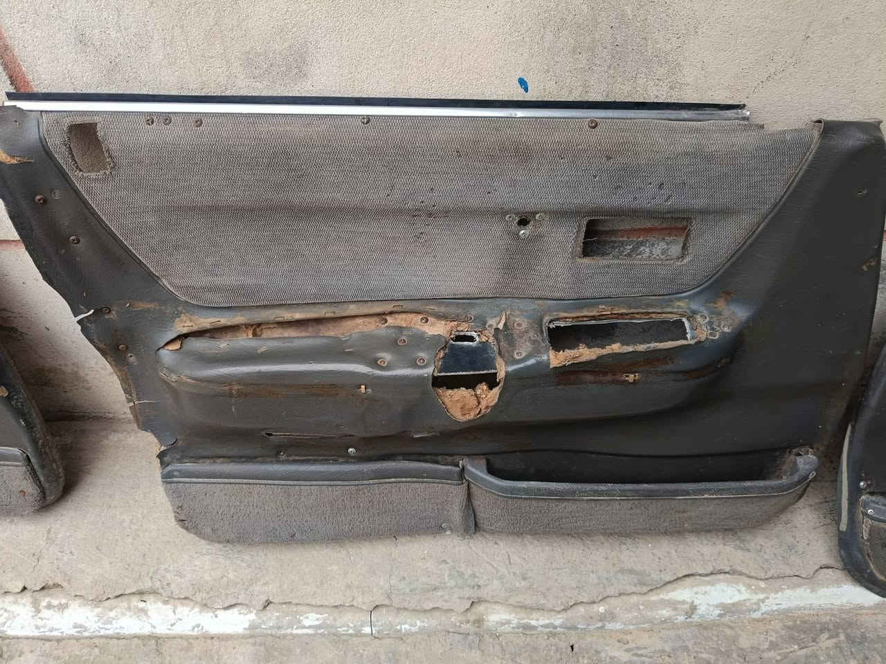 بطاين مازدة 626نص عمر السعر 75كمبريسر مال تبريد 40 دينمو شغال25 تواصل ***********
