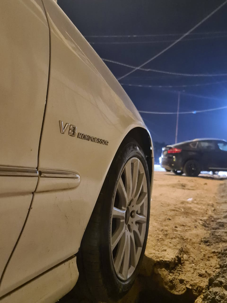 مارسدس W220 amg موديل ٢٠٠٣ مكينه عاديه وبيها معامله كامله تنزيل موديل سياره تحتاج ترتيب بيها نواقص وكلشي بسعره 
***********
