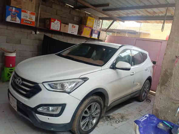 سنتافي البيع مديل ١٥ رقم اربيل سنويه منتهيه تريد تحويل وكاله حاضر سياره احله من صوره بيه سونار بدون ايرباك اثر ضربه بصيطه حداده 100/100شاشه تحكم ستيرن تبريد شغال سبعه راكب محرك الفين وربعميه ماي اصلي شركه دهن احسن نوعيه سياره جاهزه سعر 150 وبيه مجال لطيبين رقم صاحبه ***********
