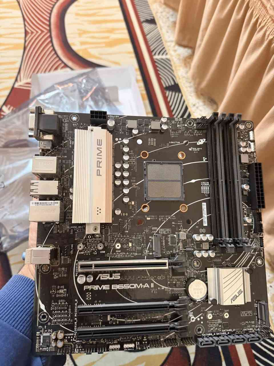 السلام عليكم 
عندي مذر بورد ماركة اسوس مثل ما موضح بالصوره 
نوعيتها هي PRIME B650M AII
البورد عاطله وانا ابيعها فحم ب ٥٠ الف
تكدر تصلحها وتستفاد منها واذا انت ابو تصليح هم تفيدك 

البورد تدعم معالجات الرايزن


**إذا كنت صاحب هذا الإعلان وتريد حذفه لأي سبب، رجاءا أرسل رسالة إلى الدعم الفني**