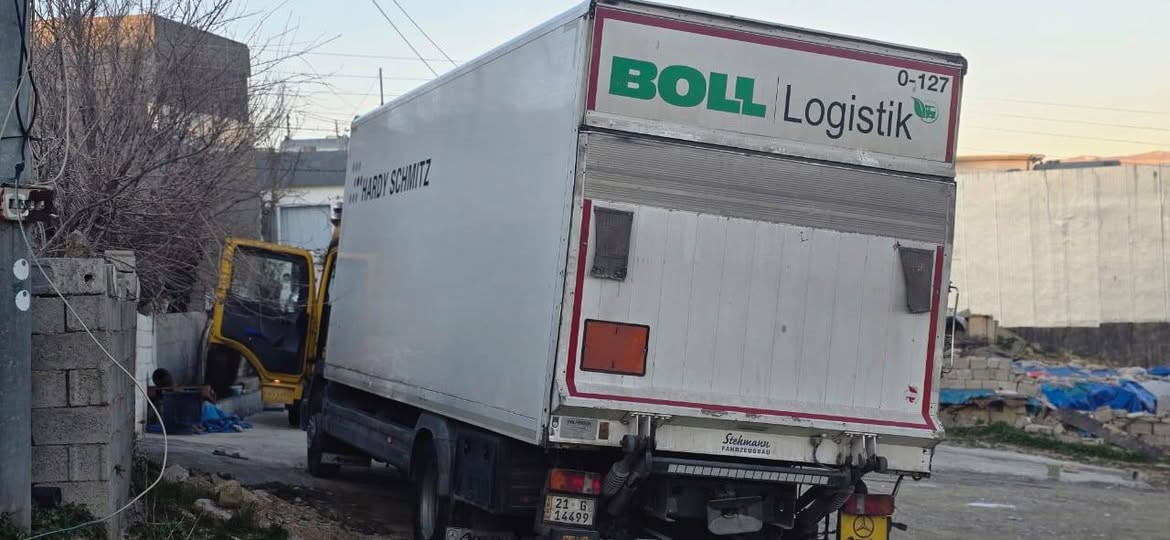 سلاو بةريزان ئةم ئةتيكويةمان هةية بو فروشتن موديلي ٢٠٠٧ كامل مواسافات ، بيش و دوا جوب 
بو نرخ بةيوةندي بكةن ***********
