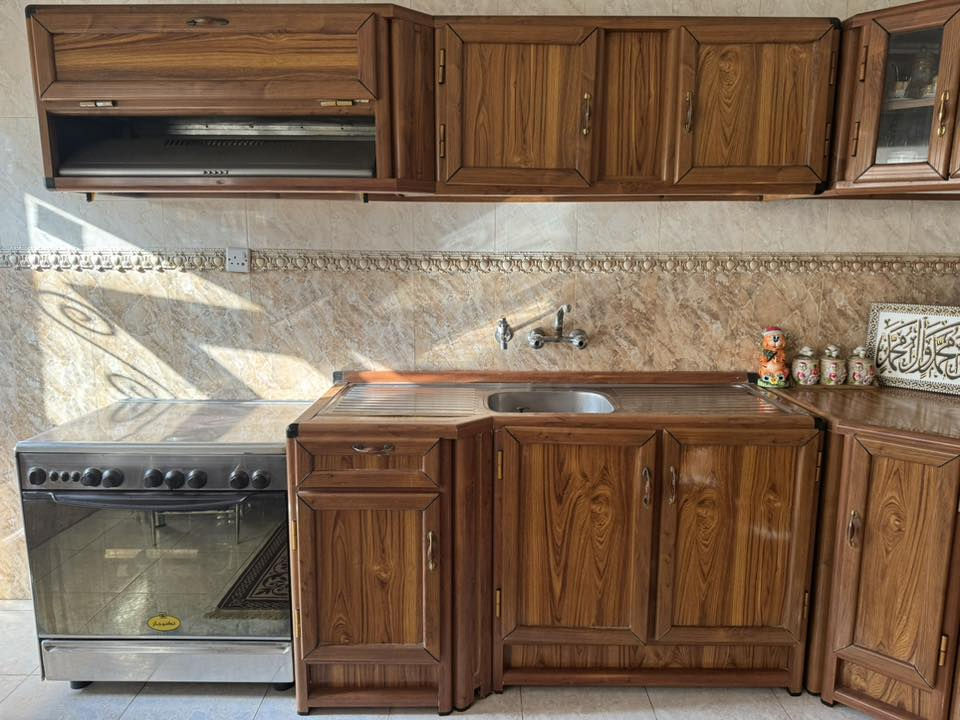 السلام عليكم كاونتر للبيع  للاستفسار على الرقم  ***********
