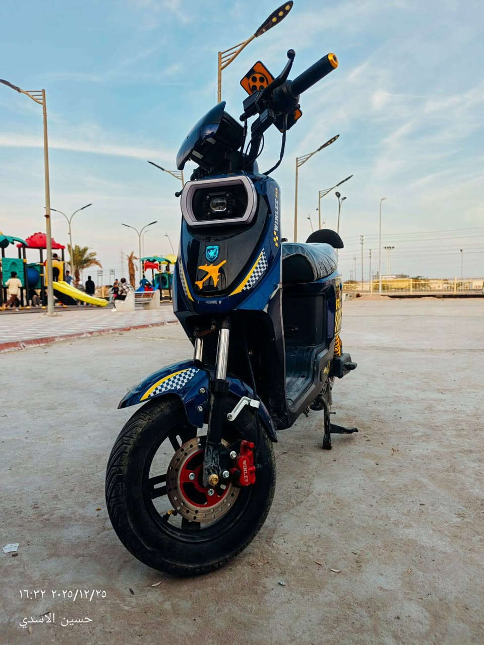 السلام عليكم دراجة شحن RS9سبورت فول صارلها عندي شهرين بطاريات جدد باكيت بطاريات من شركة وينلي ملف 1500، دراجه ماناقصه شي مرتبها على ايدي وكدامك صور ونضافتها 

(ملاحظة بيها دحجه بسيطه ماتبين) 

لتواصل ***********

السعر 525وبيها مجال لشراي 

(رجائاً لمو شراي لا يتصل)
