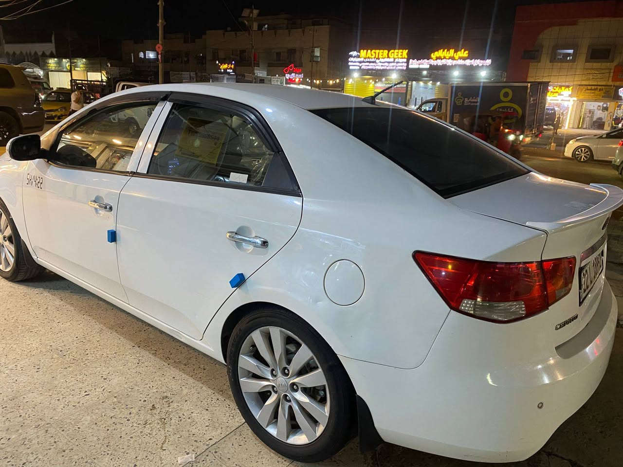 السلام عليكم
سيراتو خليجي 2013
رقم اربيل
بيها 3 قطع صبغ 
تبريد ثلج🥶
مكينة دوش 2000 وكير مكفولات
ماشية 185
صدؤ امامي خلفي جديد
تخم تاير جديد
تحويل مباشر 
مكاني بغداد الدورة 
السعر 98 وبيها مجال***********
