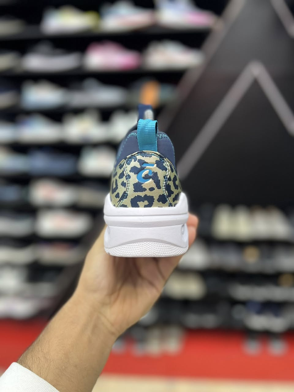 وكاله امريكيه Clove
السعر بلوكاله 165 دولار
ويمي غير ✌️😎

قياس 40 
السعر 15

العنوان النجف ملحق الروان 
توصيل 🚚 محافظات 6 داخل النجف3 
*********** واتساب#
