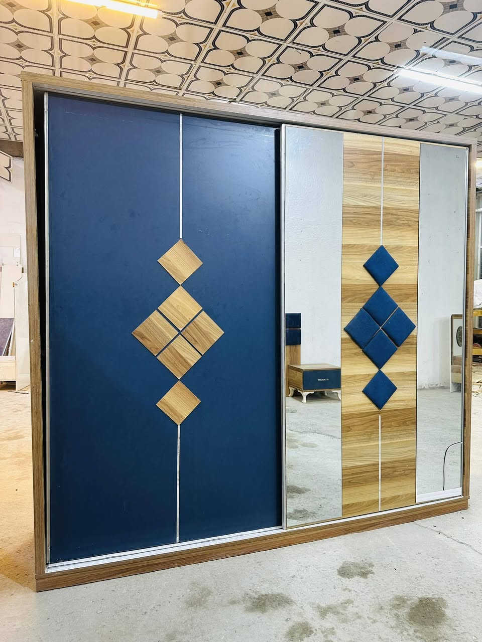 غرفه تركي خمس قطع نضيفه سعر 400قفل مع شد نقل دخل بغداد مجاني و المحافظات بكروه حجز واتساب فقط .***********
