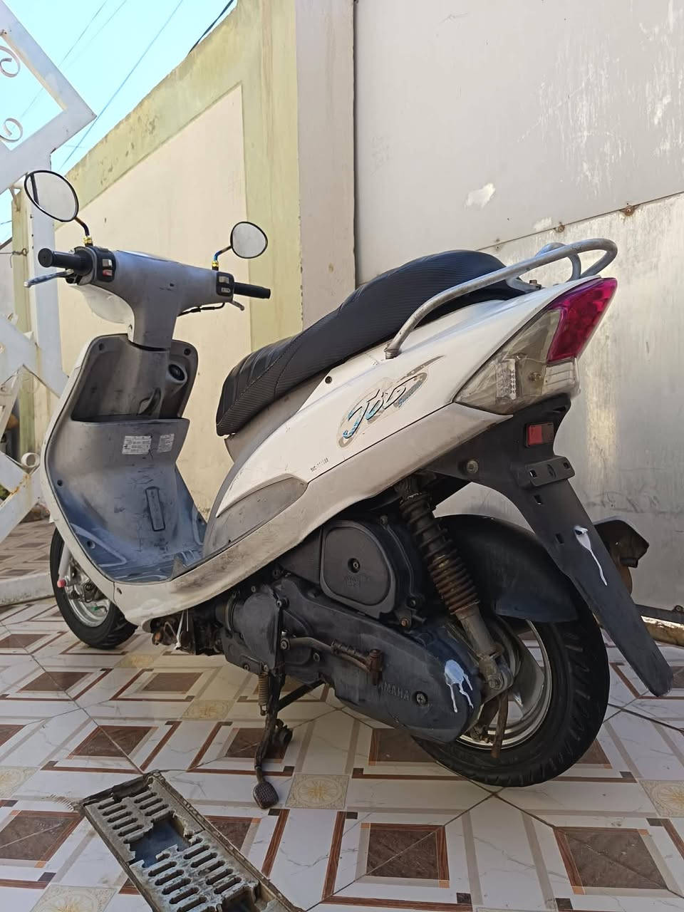 السلام عليكم  مكلف بلنشر
حمو دي 

دراجه ماكس منغولي
دراجه مامفتوحه
وضعيه حاويه


**إذا كنت صاحب هذا الإعلان وتريد حذفه لأي سبب، رجاءا أرسل رسالة إلى الدعم الفني**