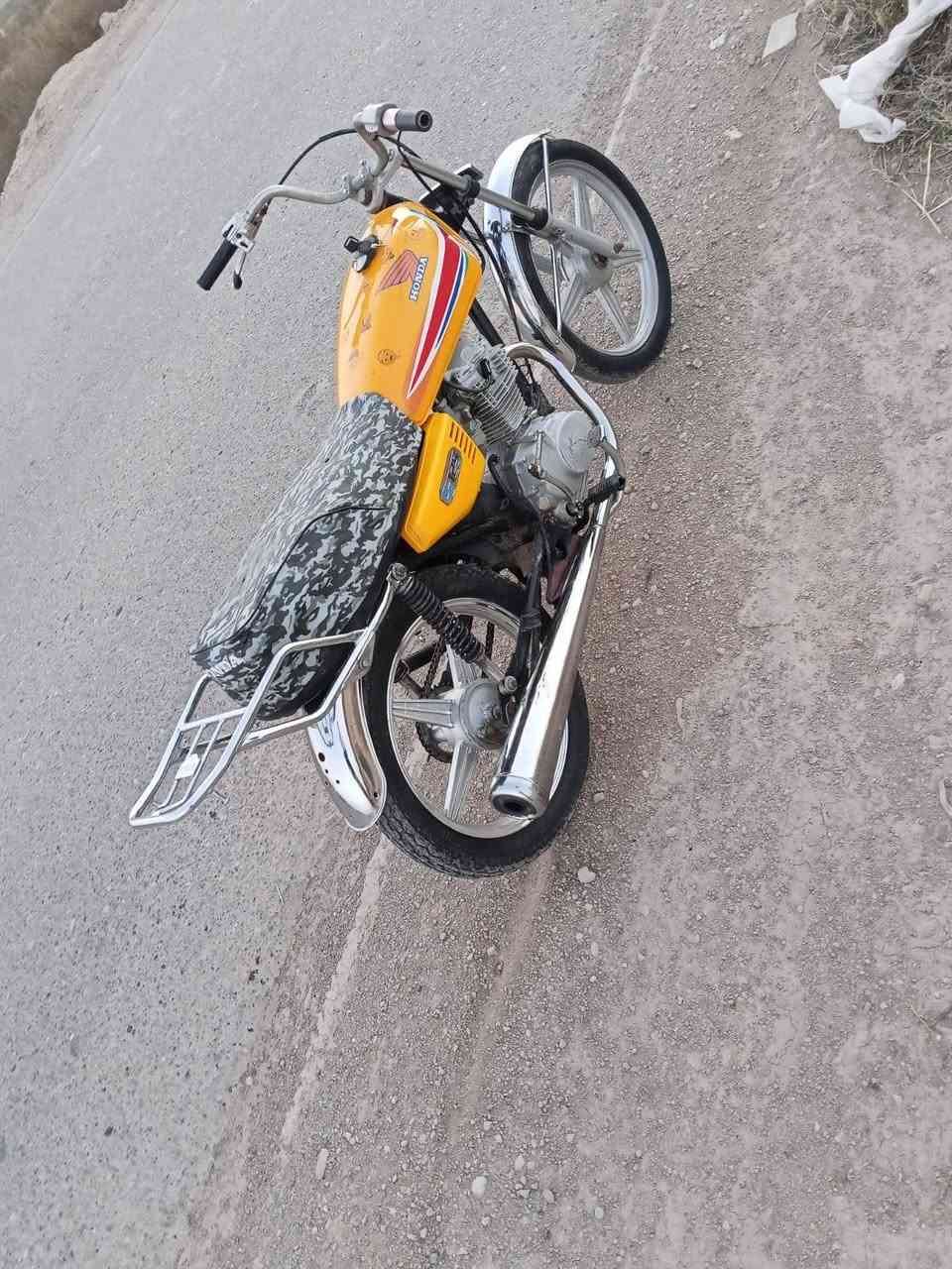 السلام عليكم
دراجه ٤كير بدون أوراق اكفلها سرقه
دراجه جاهزه خير من الله انگر وطلع
عنوان سبع قصور
*********** اتصل وبيك خير وتدلل
