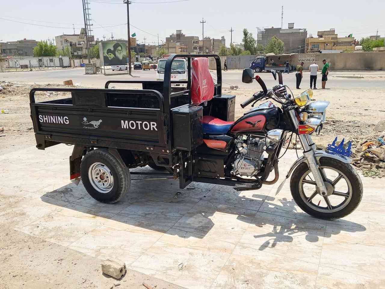 السلام عليكم ستوته موديل 2025 باب اول دبل عريض ويل صب دشبول اكتروني بدي مطرز محرك مامفتوح ستوته نكره سلف كهربائيات كله شغاله جاهزه ولا ربع تصرف عليها وبلخير ع الياخذه السعر مليونين و400 العنوان بغداد حي العلام رقم الوتساب ***********
