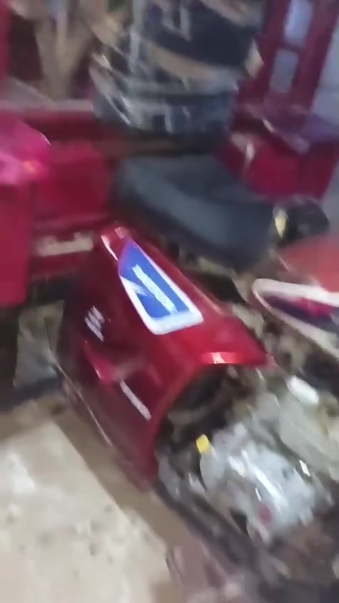 ستوته دايوان بيه محرك صقر ما عوزها اشياء بسيطه للاستفسار على هذا الرقم  ***********
