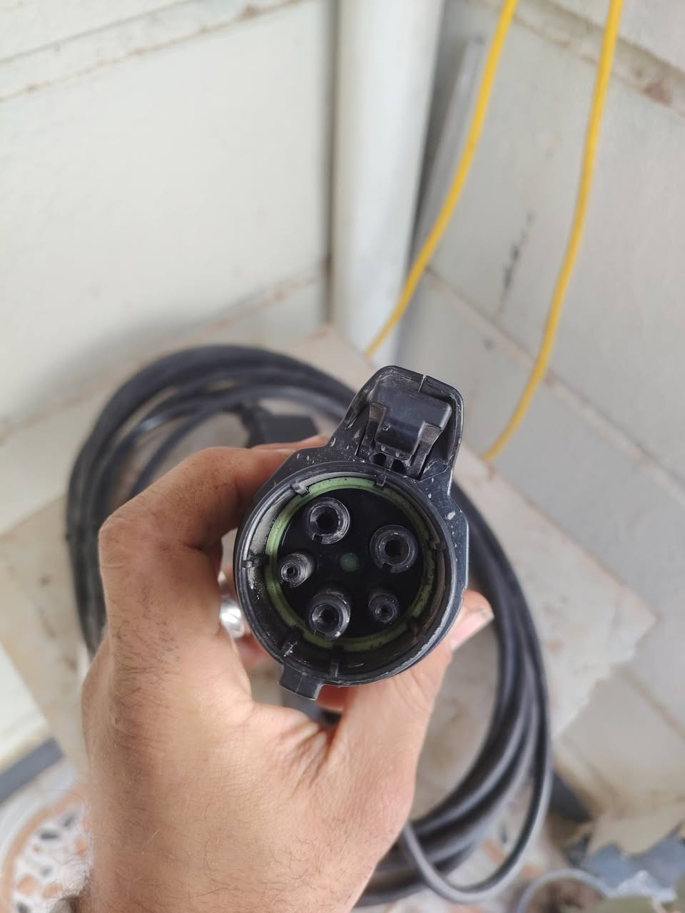 سلام عليكم
شاحنه مال جيب هايبرد للبيع لتفيده يتواصل عل خاص او يتصل ***********
