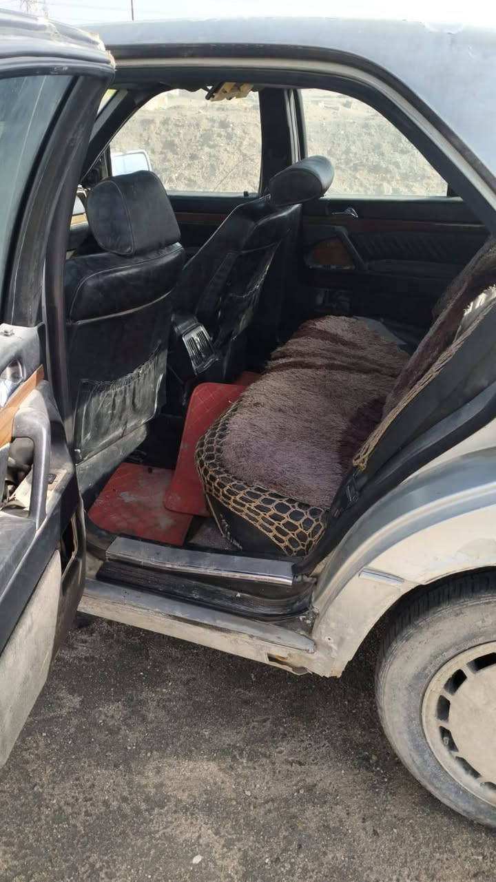 السلام عليكم
سياره البيع موديل 92

رقم بغداد بس راعيها إلي بسمه السنويه ماندلهه

محرك بطه كير بطه المحرك بي تنقيص فقط دهن

مكان السيارة بالبصره

رقم الهاتف ***********
