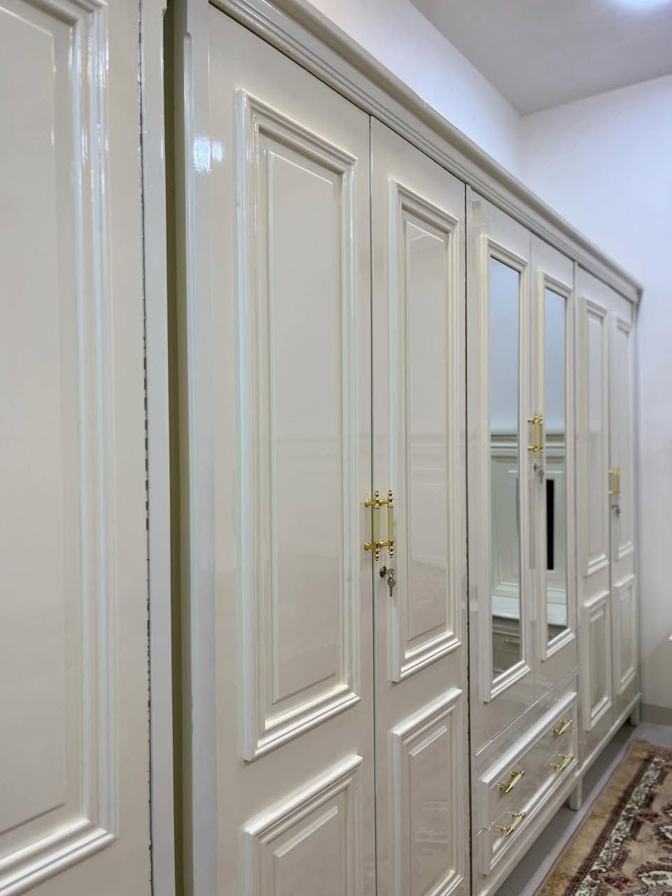 للبيع  

غرفة عراقية تصميم تركي مستخدمة اقل السنة نظافة 100 ب ٪
السعر مليونين وبيه مجال بسيط جداً 
للأستفسار اكثر المراسلة ع خاص 
 أو الاتصال على الرقم 👇🏻
***********
