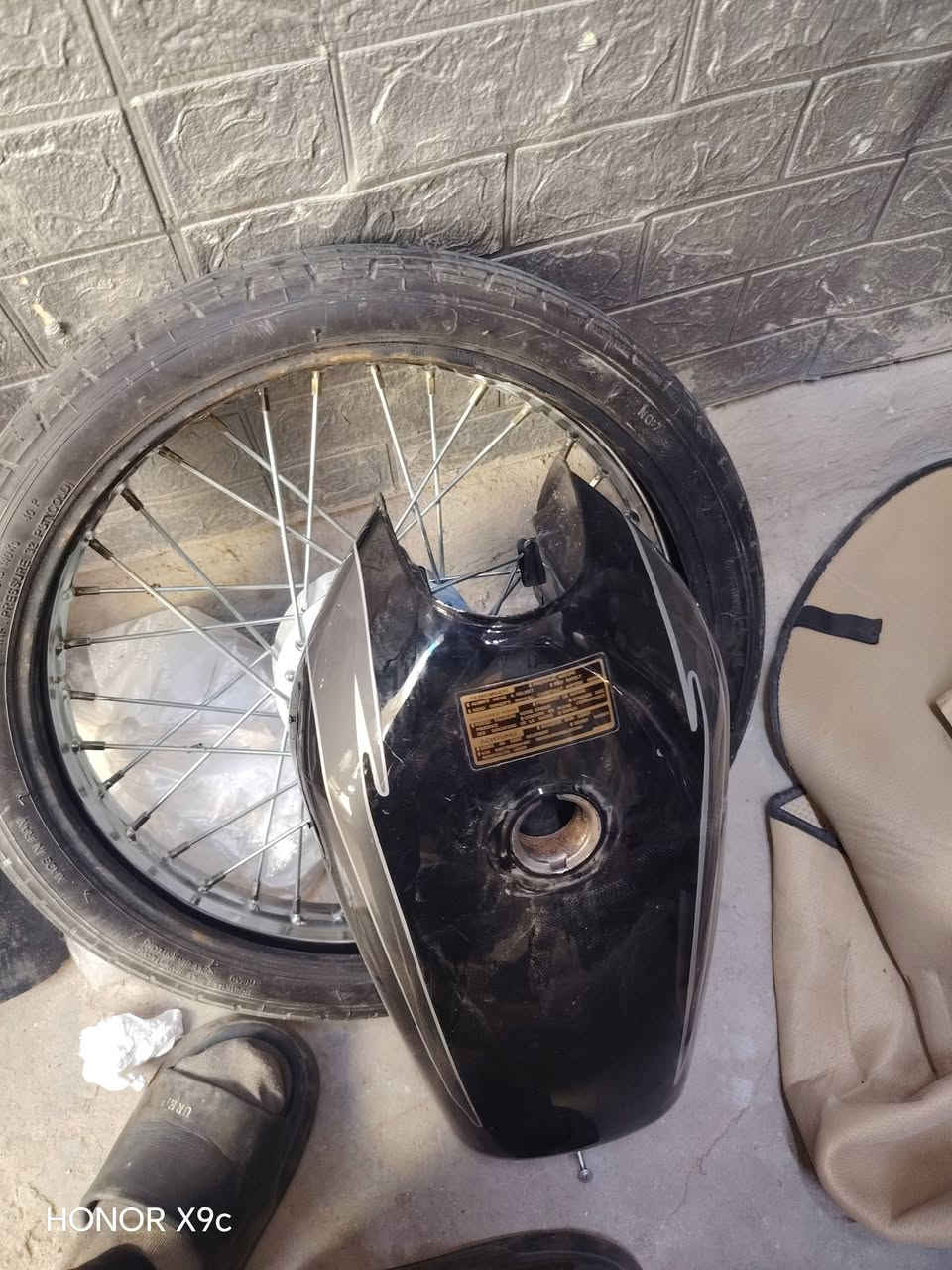 سلام عليكم للبيع المكينه شغاله والغراض كله نضاف مكاني نجف ***********
