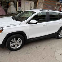 جمسي تيران موديل ٢٠٢٣ امريكيه ماشيه ٤٦ وصوره الحادث موجوده بدون دواخل ...