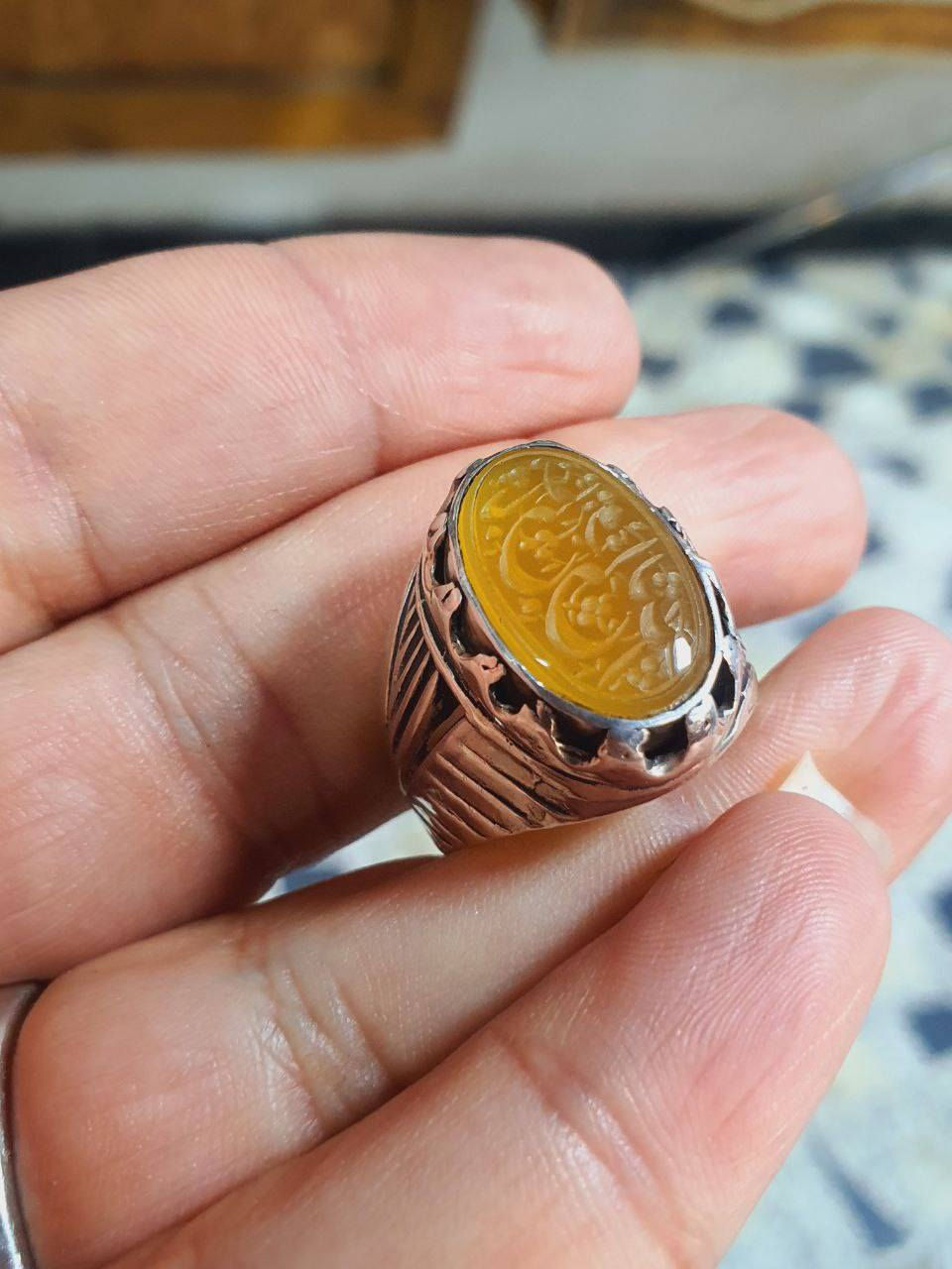 يمانيه قديمة
خط شفره قديم 
صياغة طياريه ثقيله


**إذا كنت صاحب هذا الإعلان وتريد حذفه لأي سبب، رجاءا أرسل رسالة إلى الدعم الفني**