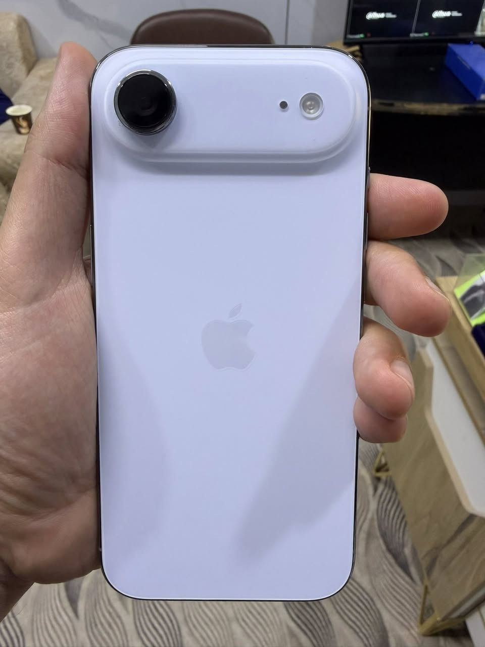 السلام عليكم
 ايفون ١٧ اير ذاكرة ٢٥٦ البطارية ١٠٠ مشحون مره واحدة فقط السعر  مليون و300


**إذا كنت صاحب هذا الإعلان وتريد حذفه لأي سبب، رجاءا أرسل رسالة إلى الدعم الفني**