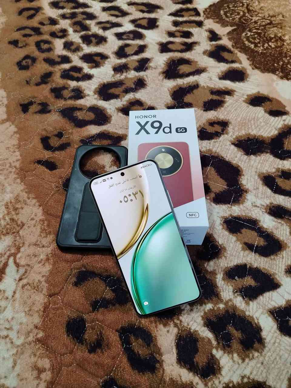 سلام عليكم جهاز هونر x9d 5Gذاكره 256عشوائيه 12 جهاز جديد مستعمل سبوع غراضه كامله حته حمايه للكامره خالا  للبيع رايده 375وبي مجال مكاني الدوره ابو دشير هاذ رقمي ***********ماعندي توصيل ماعندي توصيل
