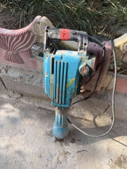 دريل جك همر للبيع شرط الشقل مكان كرنه *********** سعر ٦٠ الف
