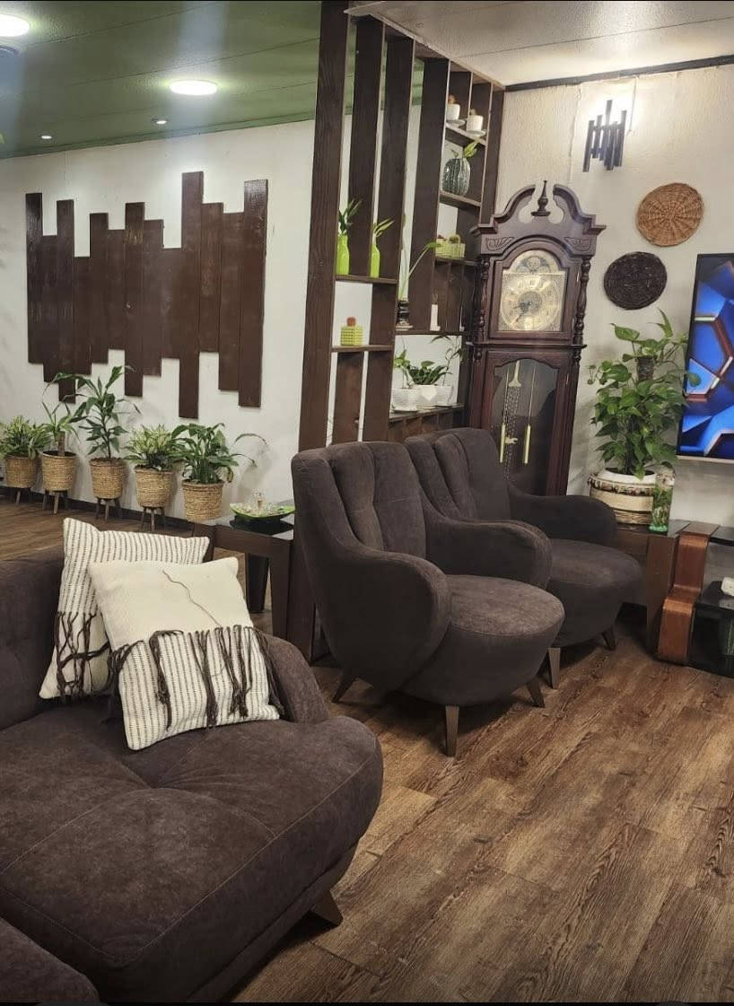 زبائنه كرام اذا عدكم تخم تريدون تجددونه ارجعه الكم بلاد بدون تحوير او اضافه ارجعه مثل ماشتريتو من معرض عدنه كادر متخصص وخبره عاليه  ***********
