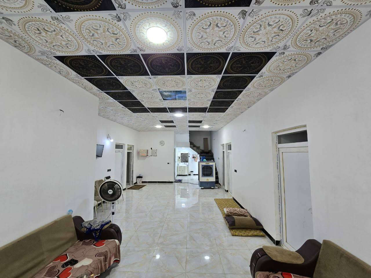 بيت للبيع
 او مراوس 
ب بيت داخل سامراء 
المساحه الكليه 870 متر 
مساحة البناء 280 متر 
بناء حديث
الموقع العباسيه خلف المعارض
يبعد عن شارع العام 500متر
التبليط يبعد عن البيت 30 متر 
للاستفسار خاص او الاتصال على الأرقام التاليه 
*********** 
***********
