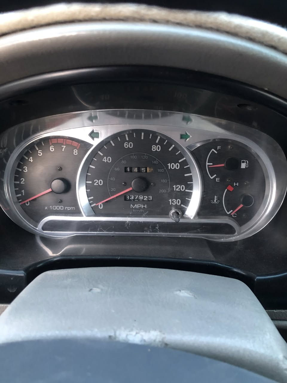 هونداي اكسنت فيرنا موديل 2000
محرك 1600 لا تنقيص ولا اي شي كير اوتو  رقم بغداد انكليزي بسمي شرط تحويل  سنويه وهزه ماساقطه
تبريد شغال
السعر49 وبي مجال 
***********بي واتساب
مكانها الفلوجه -النساف
