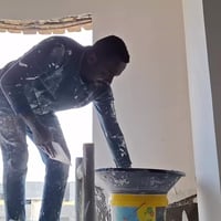 خادمكم أبو كرار خلفه بناء ولبخ وعندي كادر كامل ٠٧٧٠٦٤٠٩٤٤٢